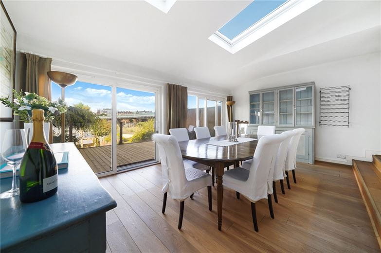 2 bedroom maisonette, Deodar Road, London SW15 - Available