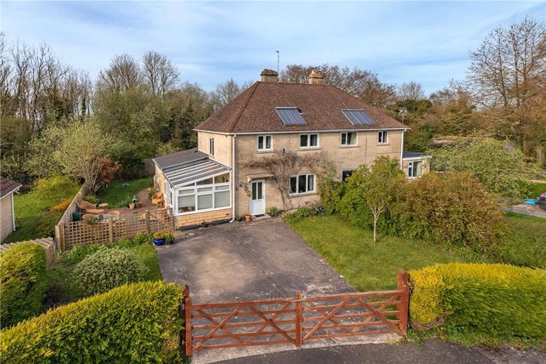 3 bedroom house, Farleigh Rise, Monkton Farleigh BA15 - Sold STC