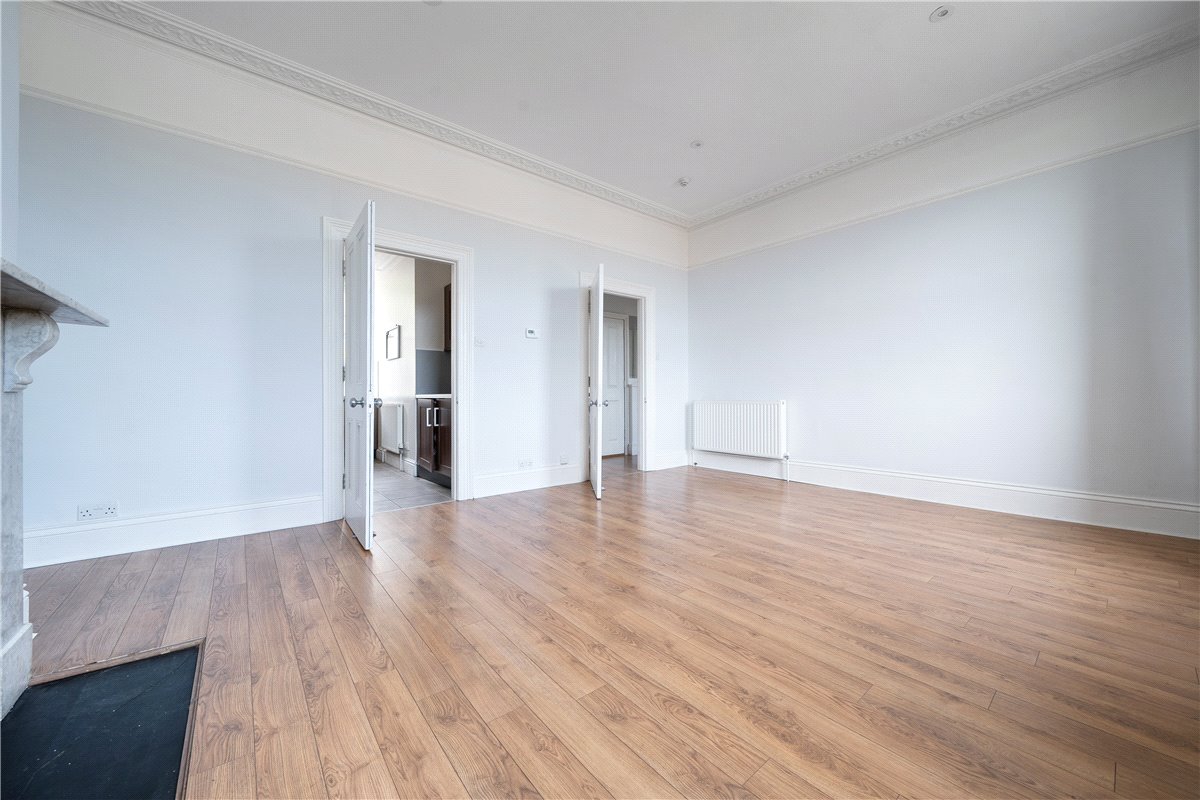 2 bedroom flat, Belgrave Terrace, Bath BA1 - Sold