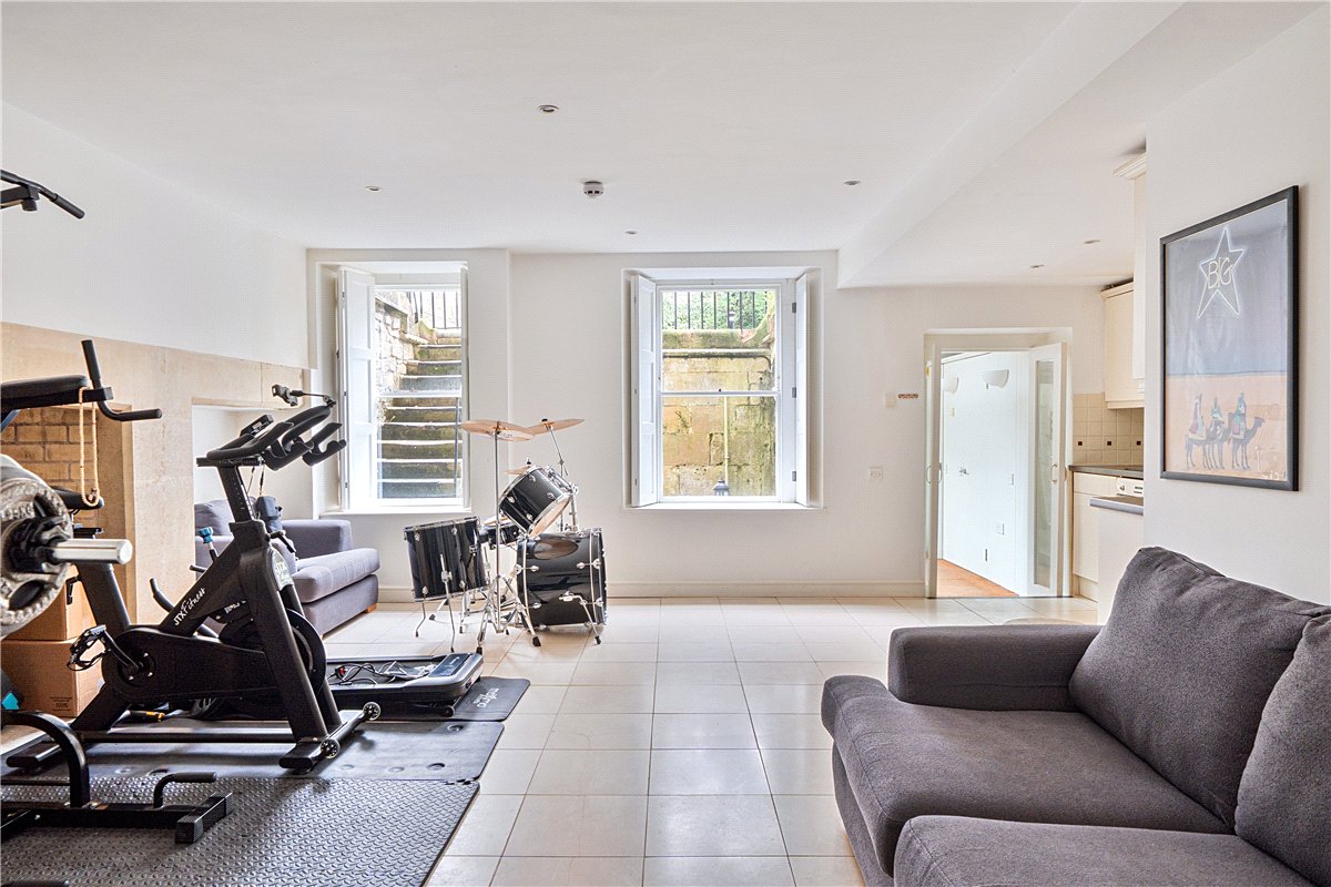 7 bedroom house, Sydney Place, Bath BA2 - Available