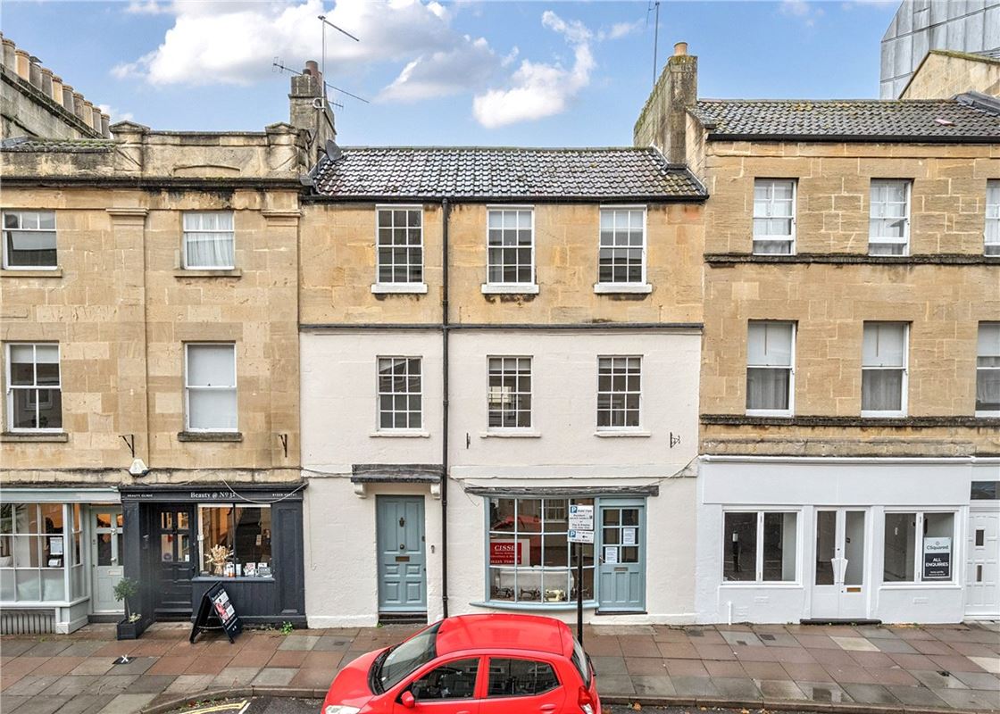 2 bedroom maisonette, Monmouth Street, Bath BA1 - Sold STC