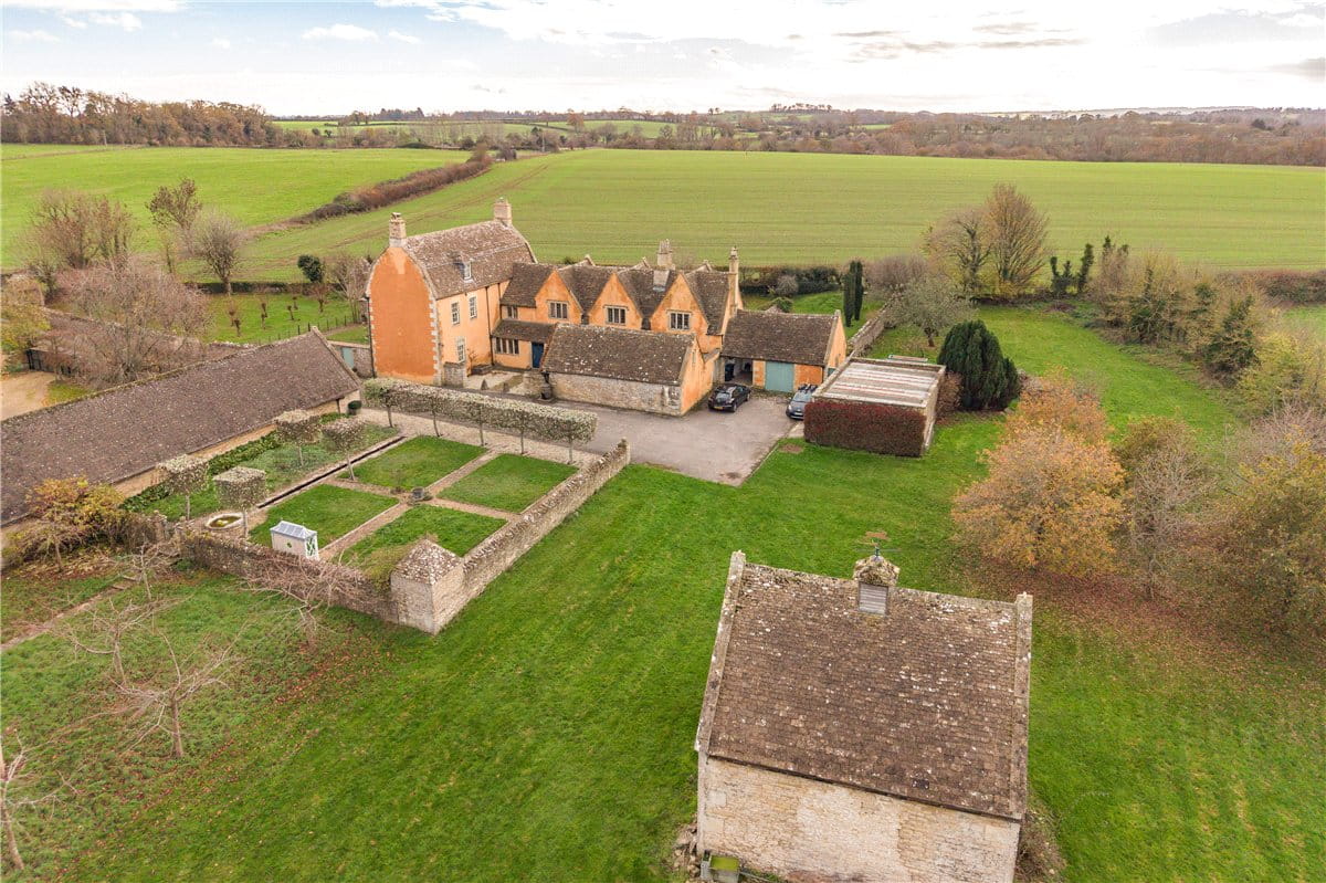 5 bedroom house, West Yatton, Yatton Keynell SN14 - Available