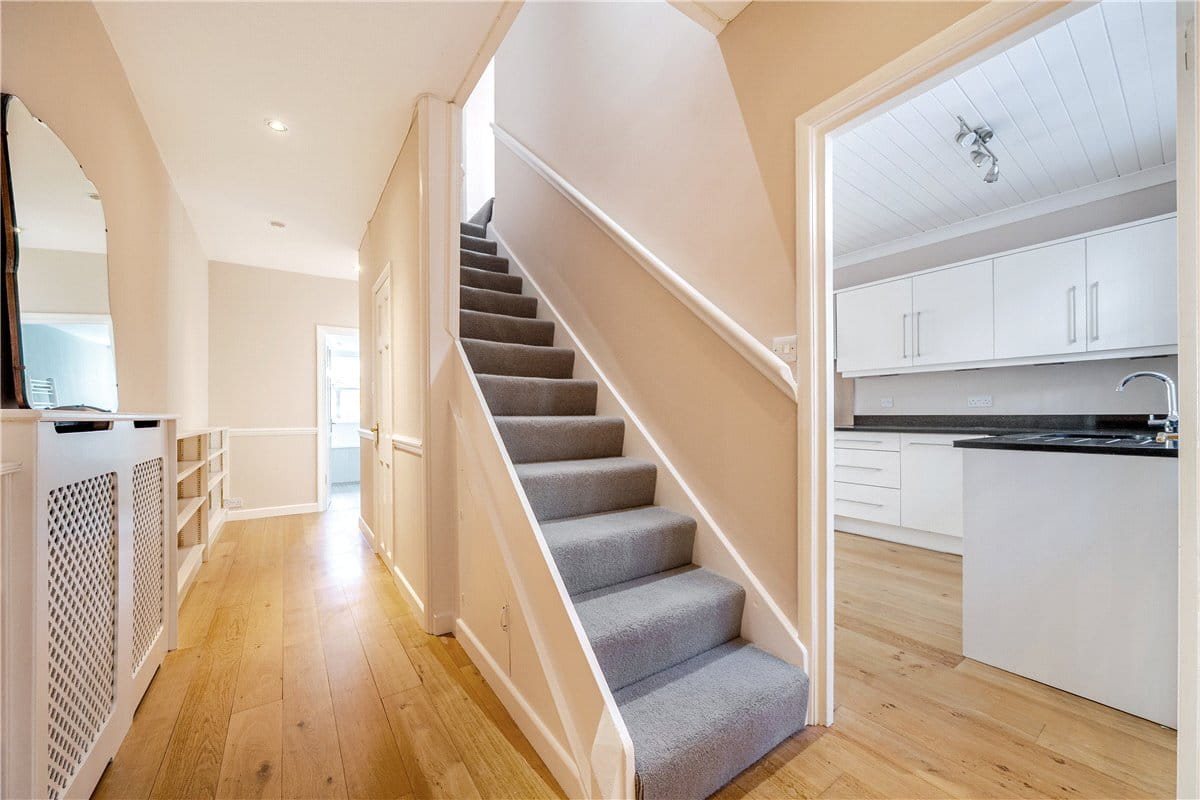 2 bedroom maisonette, New King Street, Bath BA1 - Available