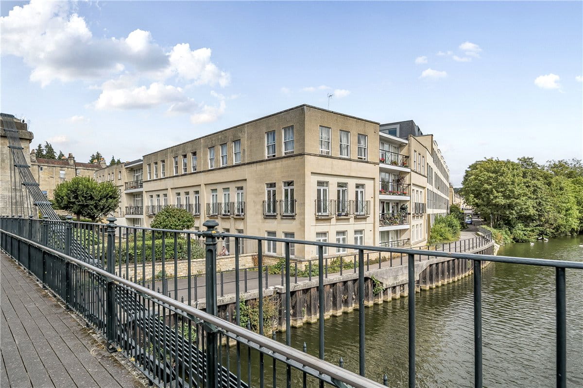 2 bedroom flat, Victoria Bridge Road, Bath BA1 - Sold