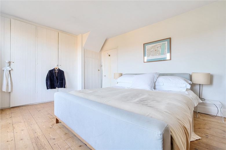 4 bedroom house, Berkeley Place, Camden Road BA1 - Sold