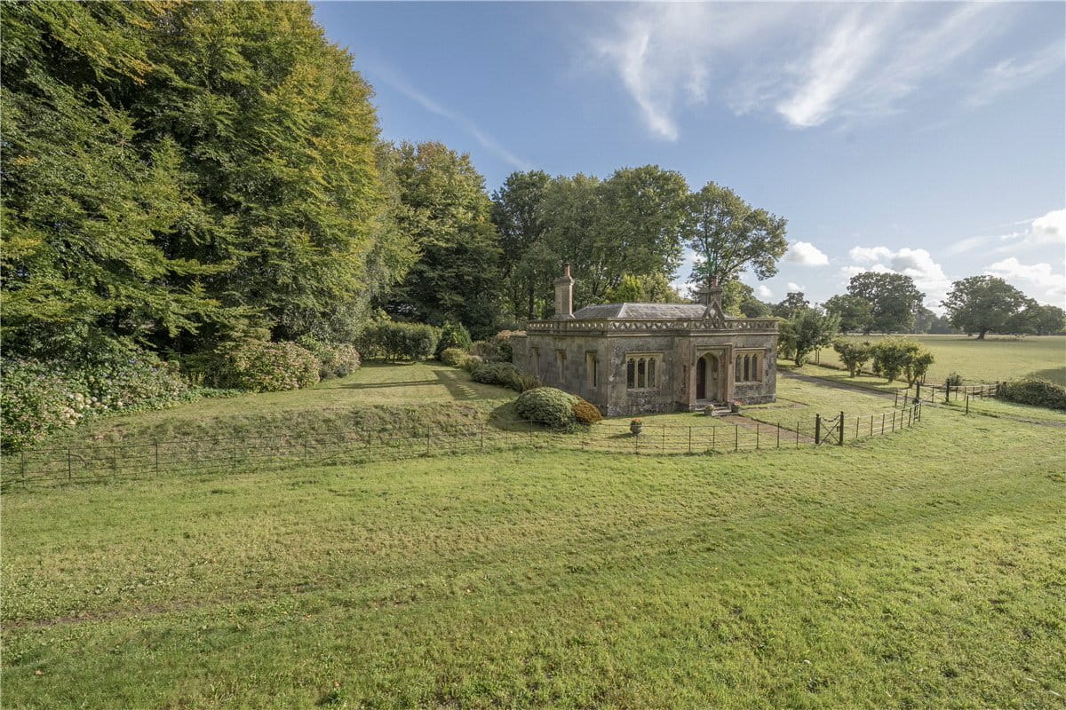 2 bedroom house, Stourton, Warminster BA12 - Available