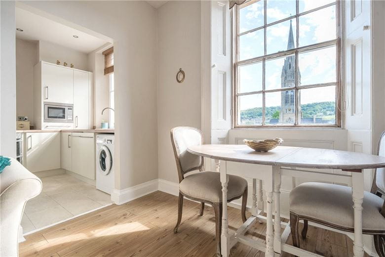 2 bedroom flat, Manvers Street, Bath BA1 - Available