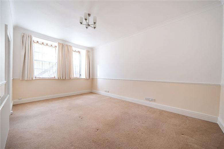 2 bedroom maisonette, St. James's Square, Bath BA1 - Sold STC