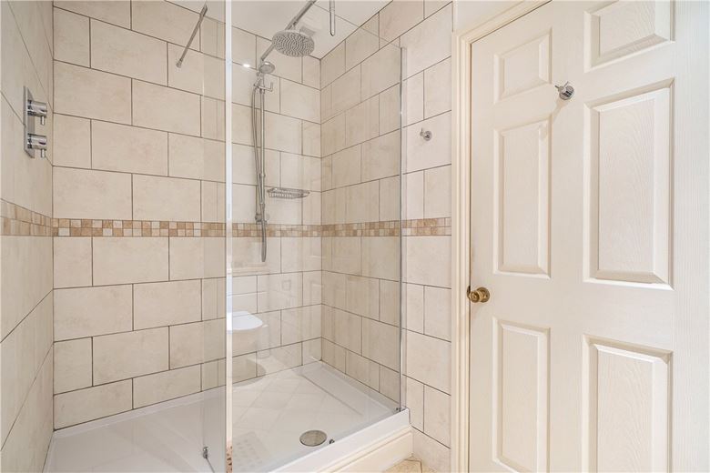 2 bedroom maisonette, St. James's Square, Bath BA1 - Sold STC