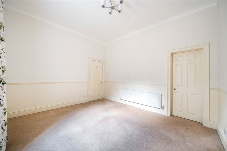 2 bedroom maisonette, St. James's Square, Bath BA1 - Sold STC