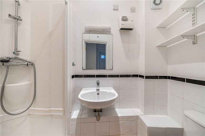 2 bedroom maisonette, Vineyards, Bath BA1 - Available