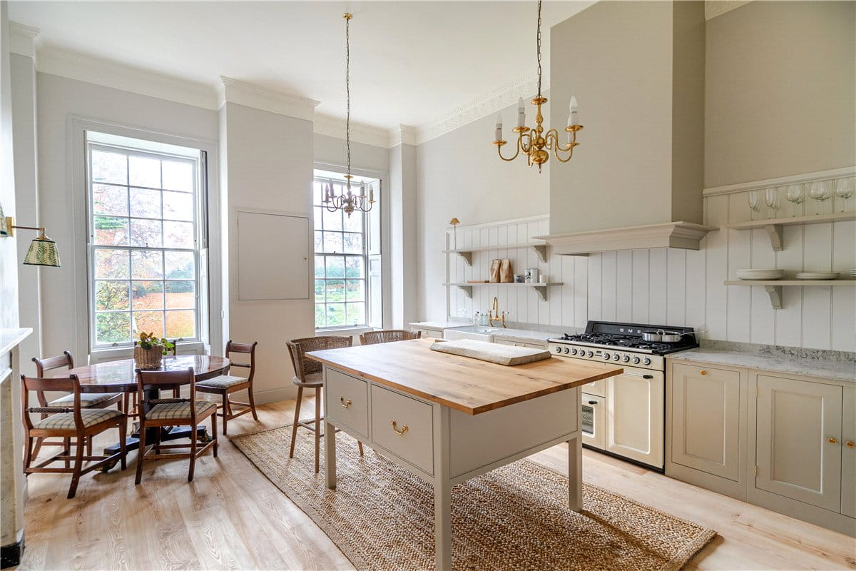 3 bedroom maisonette, Marlborough Buildings, Bath BA1 - Available