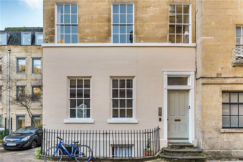 1 bedroom flat, Harington Place, Bath BA1 - Available