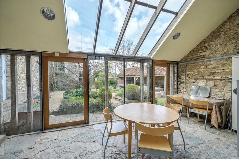 7 bedroom house, Neston, Corsham SN13 - Available