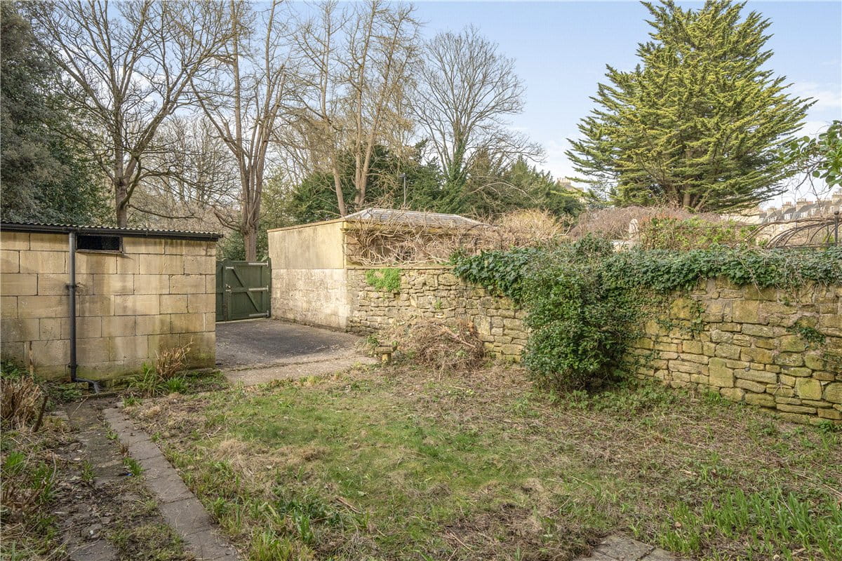 3 bedroom flat, Great Pulteney Street, Bath BA2 - Available