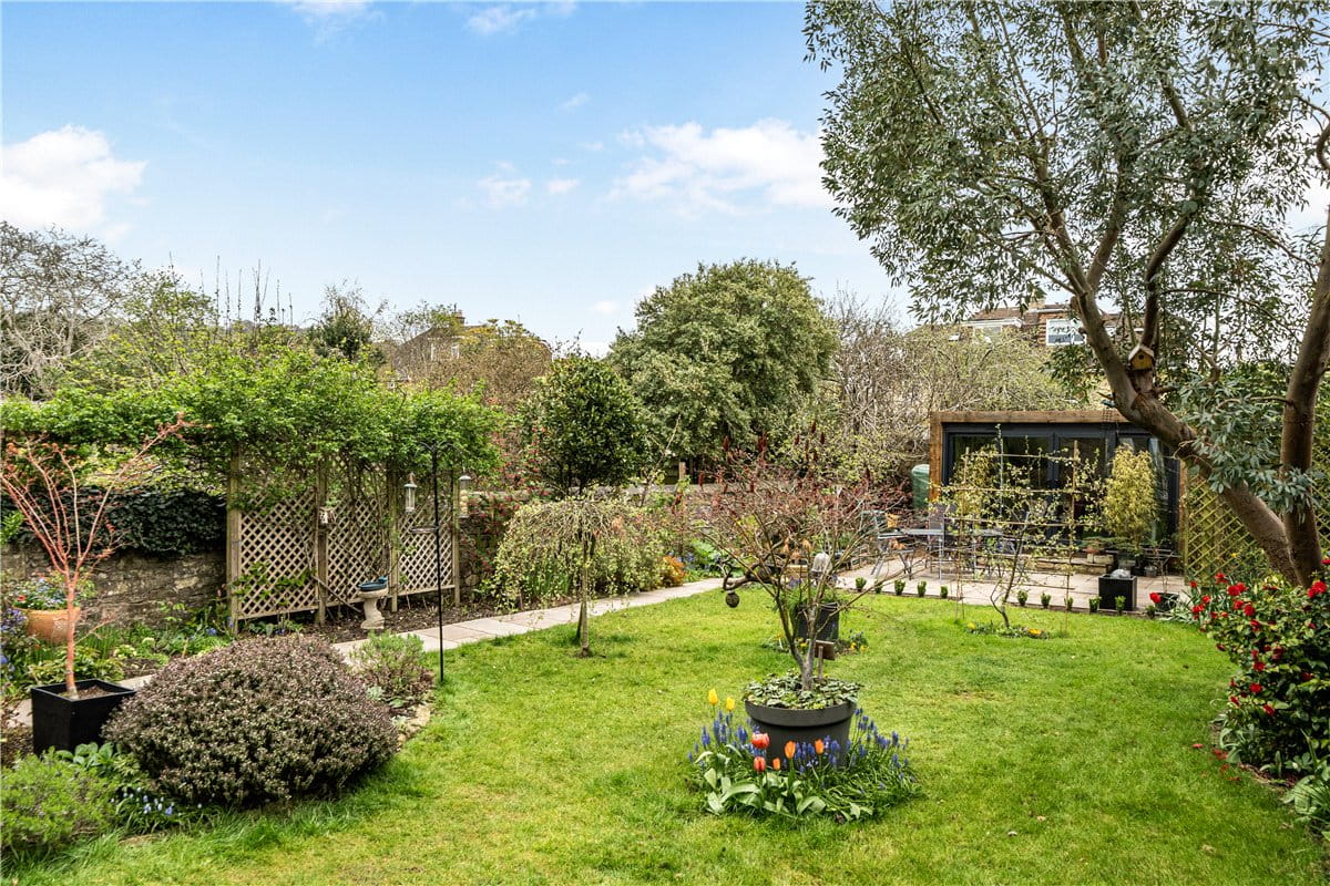 6 bedroom house, Combe Park, Bath BA1 - Available