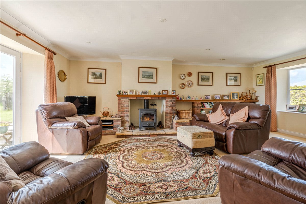 3 bedroom house, Tetbury, Gloucestershire GL8 - Available