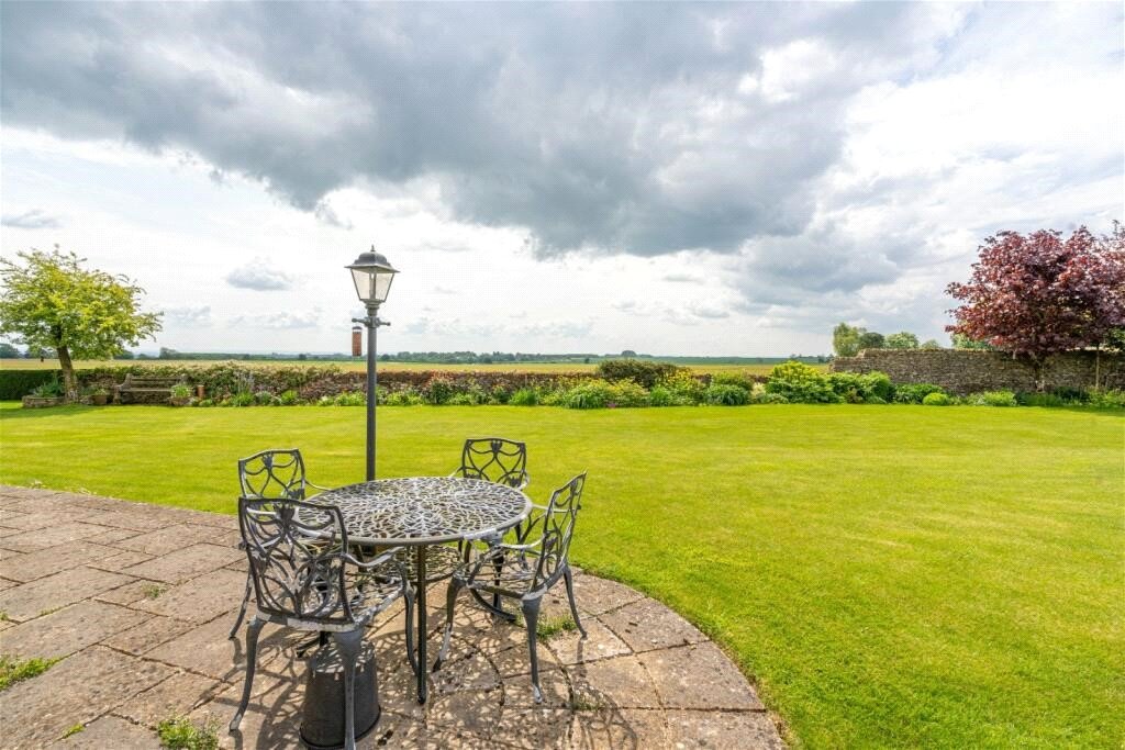 3 bedroom house, Tetbury, Gloucestershire GL8 - Available