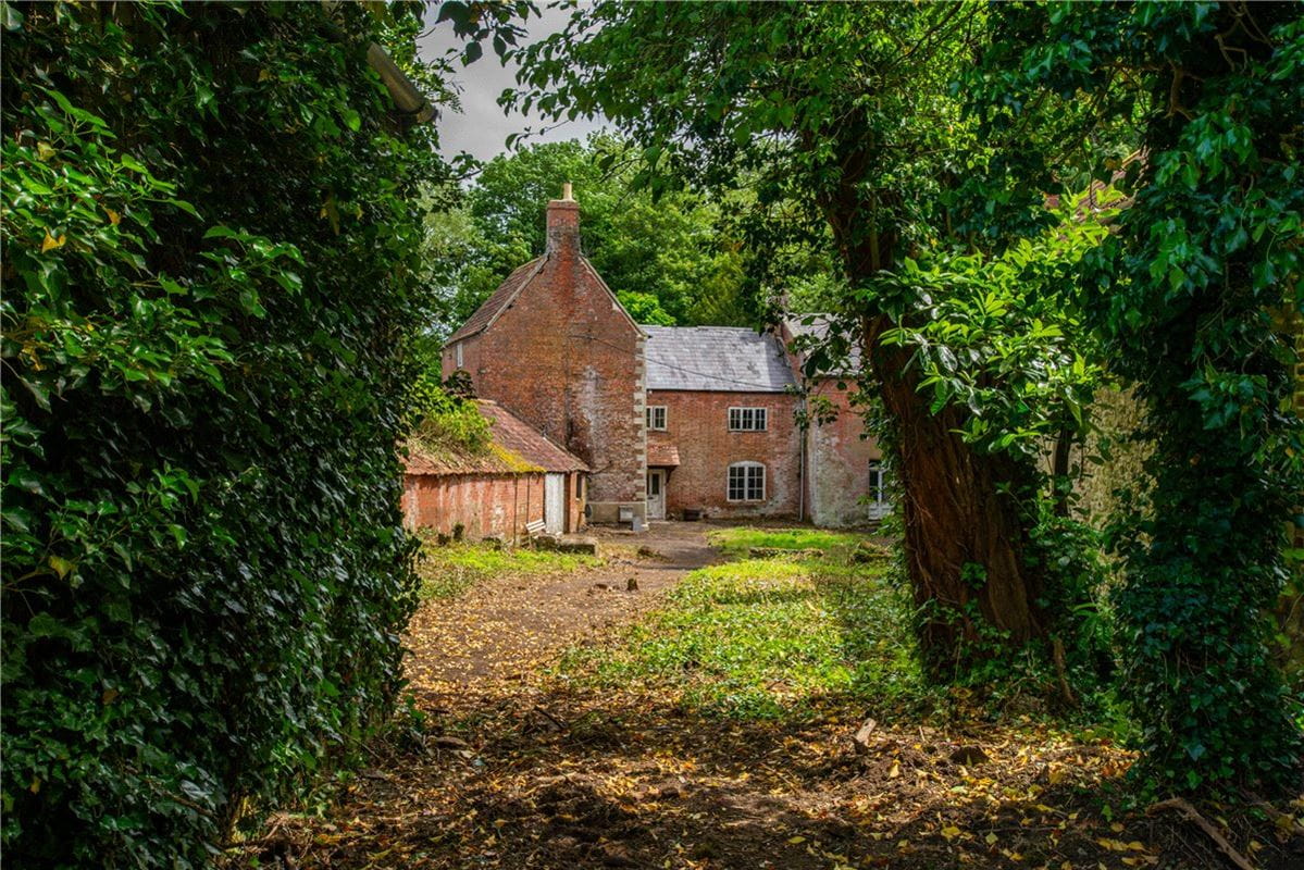 6.3 acres House, Fairwood Road, Penleigh BA13 - Sold