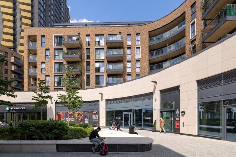 2 bedroom flat, Unity Lane, Hounslow TW3 - Available