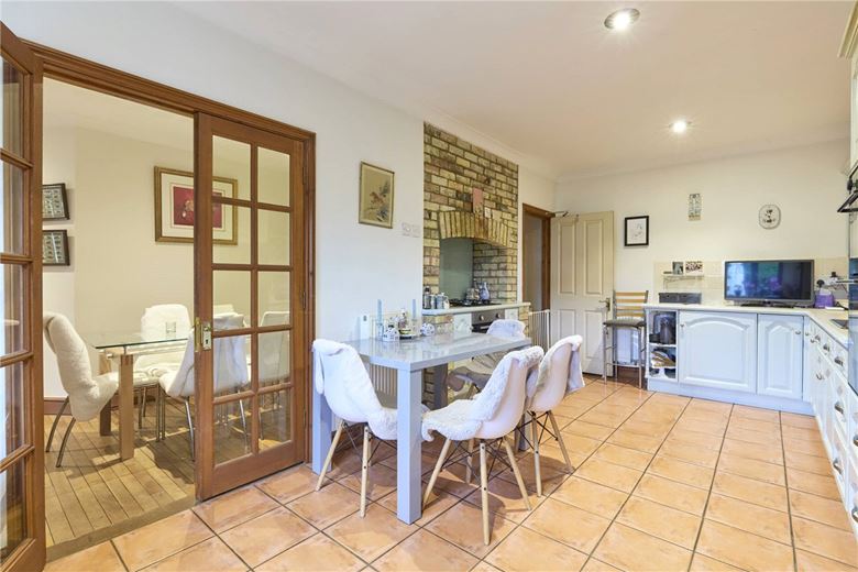 6 bedroom house, Warrington Street, Newmarket CB8 - Available