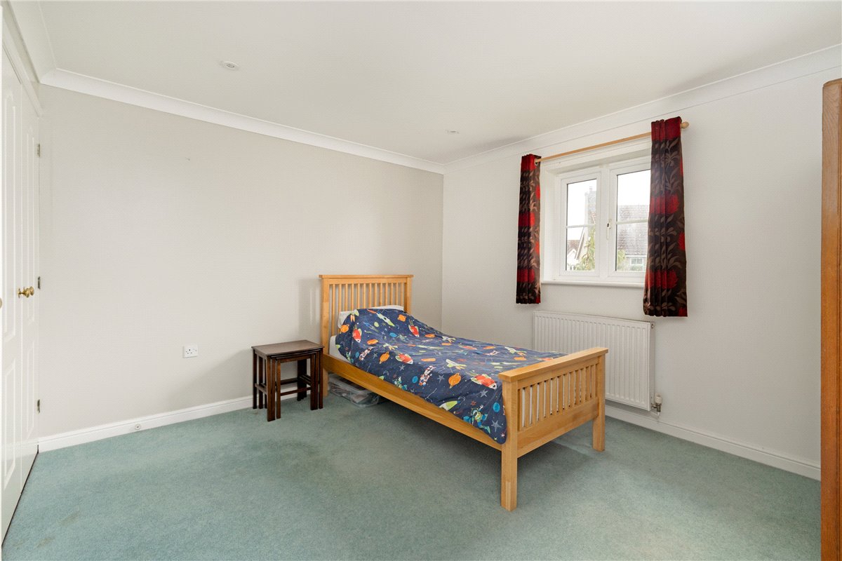 4 bedroom house, Damms Pastures, Highfields Caldecote CB23 - Sold