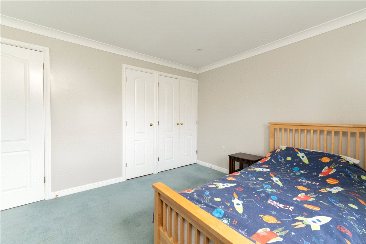 4 bedroom house, Damms Pastures, Highfields Caldecote CB23 - Sold