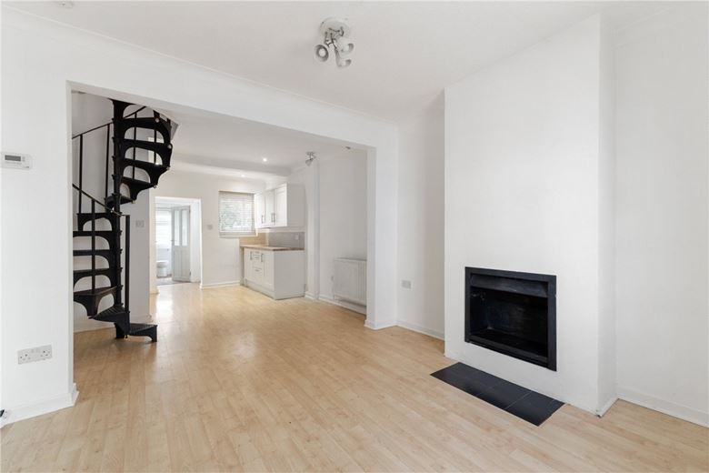 2 bedroom house, Albert Street, Cambridge CB4 - Available