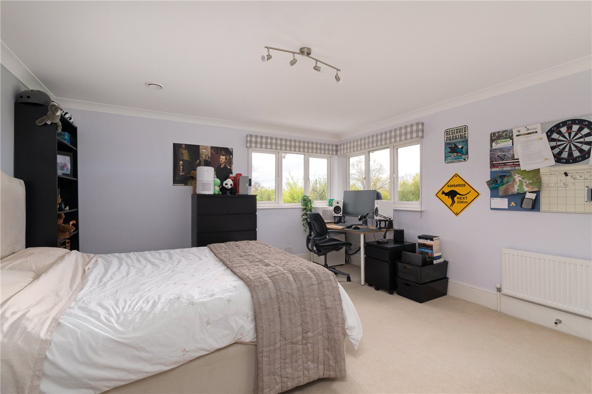 6 bedroom house, Rhee Meadows, Barrington CB22 - Sold