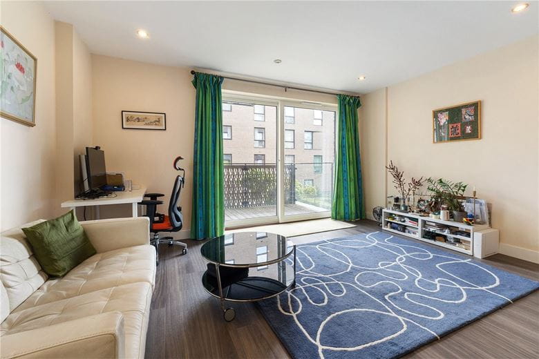 1 bedroom flat, Mill Park, Cambridge CB1 - Sold STC