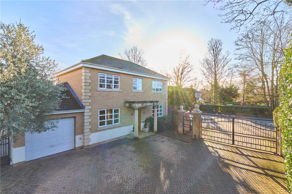 4 bedroom house, Mill Reef, Newmarket CB8 - Available