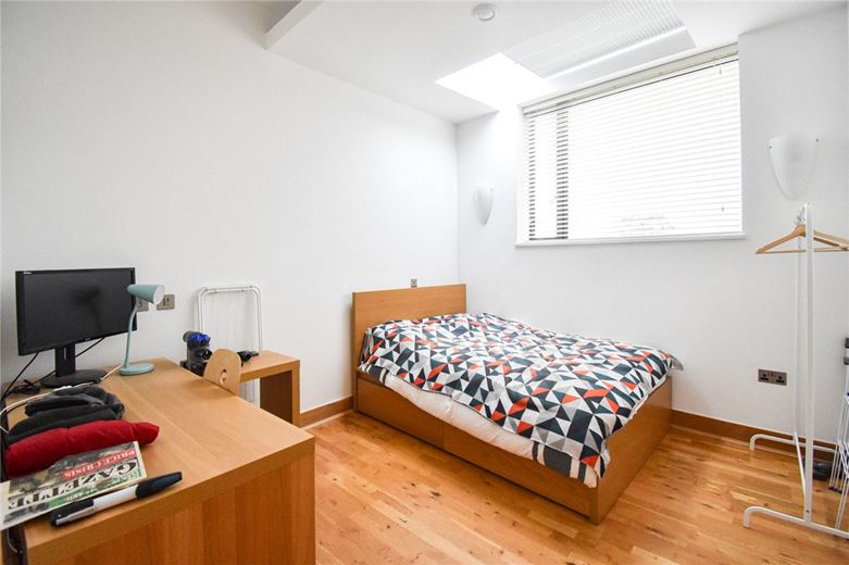 2 bedroom flat, Christ's Lane, Cambridge CB1 - Sold STC