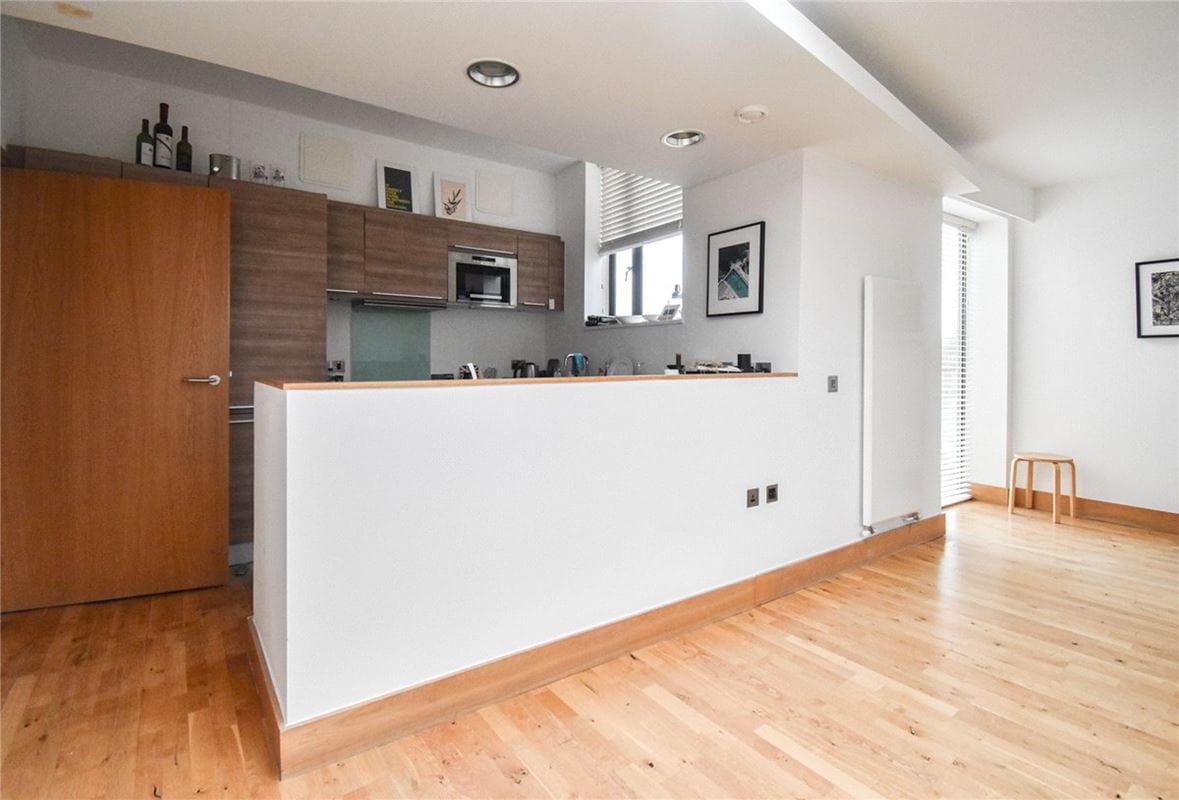2 bedroom flat, Christ's Lane, Cambridge CB1 - Sold STC