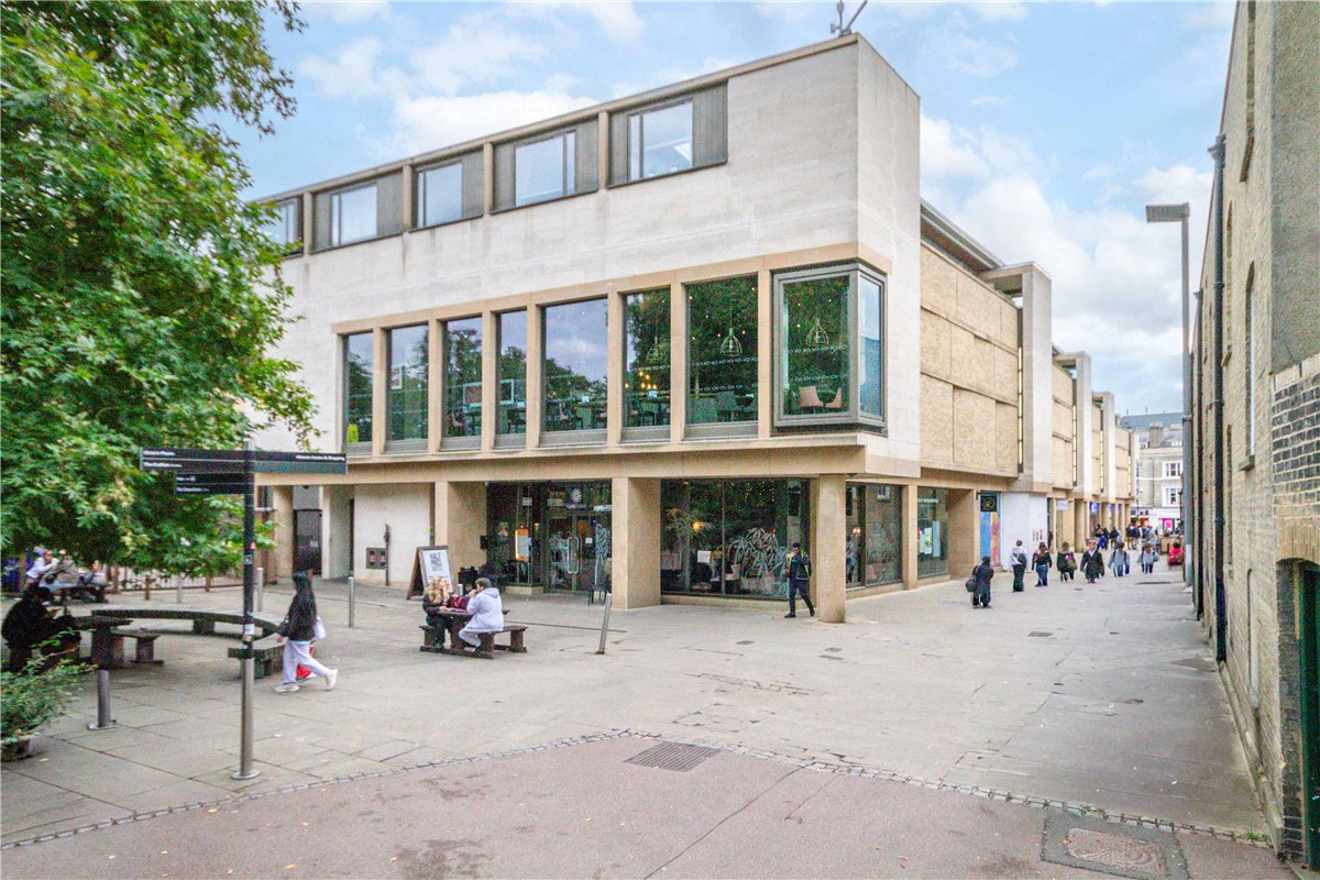 2 bedroom flat, Christ's Lane, Cambridge CB1 - Sold STC