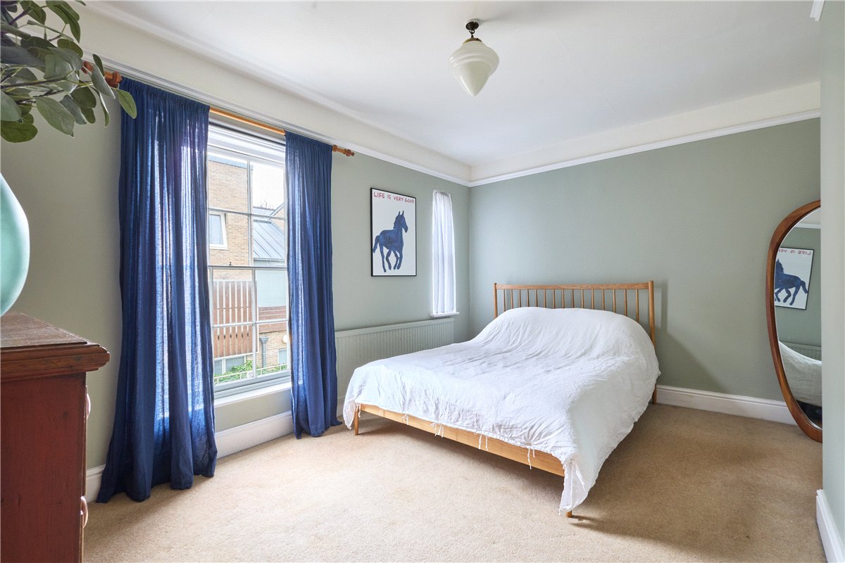 3 bedroom house, Saxon Street, Cambridge CB2 - Available