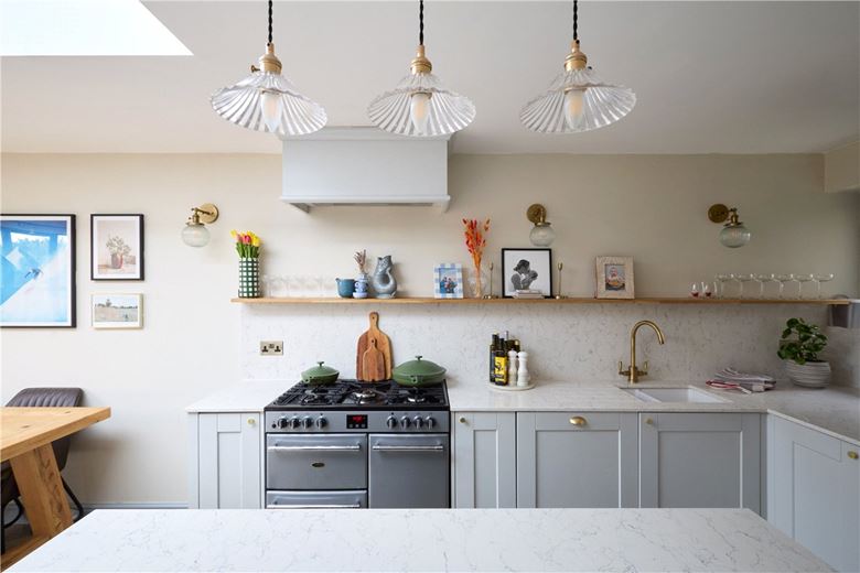 3 bedroom house, High Street, Cherry Hinton CB1 - Available