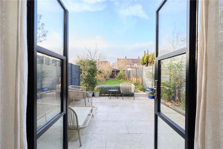 3 bedroom house, High Street, Cherry Hinton CB1 - Available