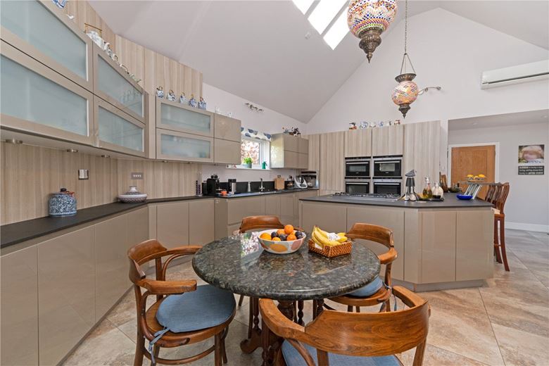 5 bedroom house, Mills Lane, Longstanton CB24 - Available