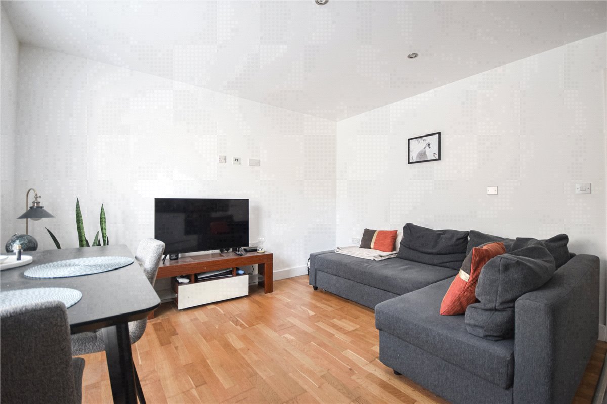 1 bedroom flat, Union Road, Cambridge CB2 - Sold
