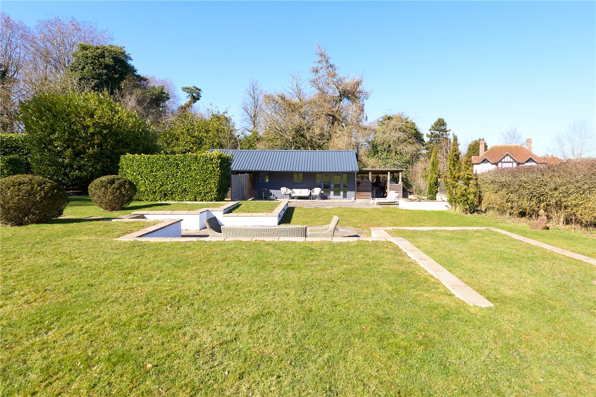 5 bedroom house, Centre Drive, Newmarket CB8 - Sold