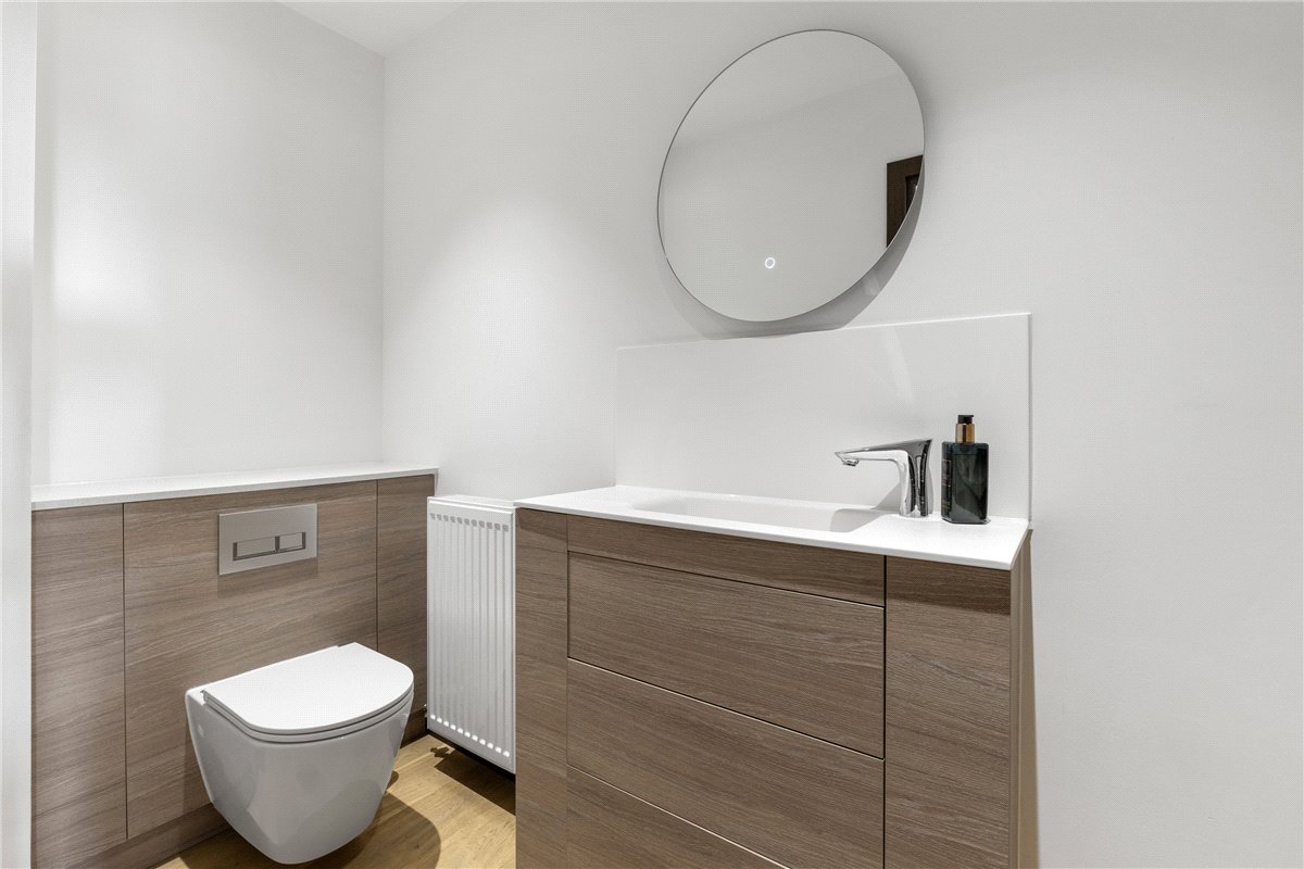 2 bedroom flat, Station Square, Cambridge CB1 - Sold