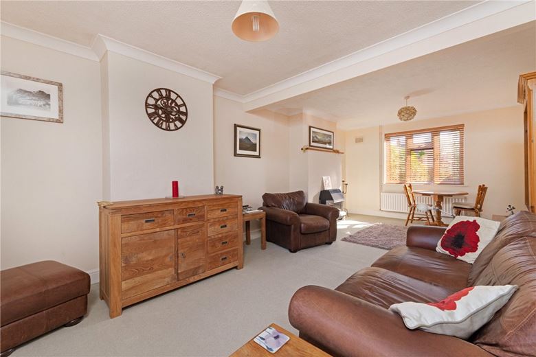 3 bedroom house, Queens Meadow, Cambridge CB1 - Available
