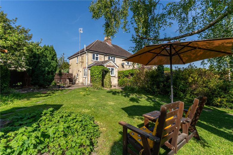 3 bedroom house, Queens Meadow, Cambridge CB1 - Available