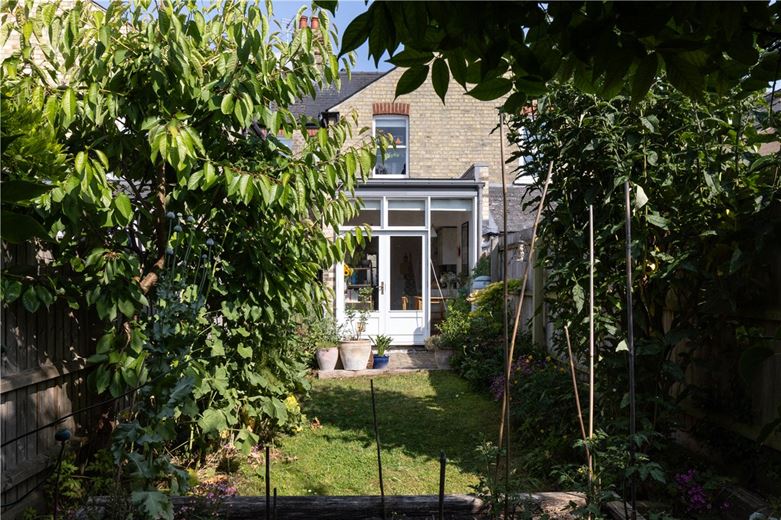 2 bedroom house, Ross Street, Cambridge CB1 - Sold STC