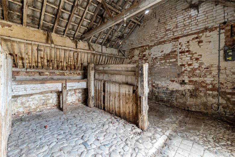 4 bedroom house, Hilton Road, Fenstanton PE28 - Available