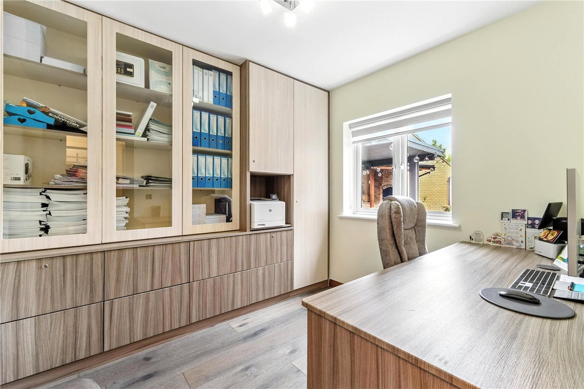 7 bedroom house, Kides Crescent, Longstanton CB24 - Available