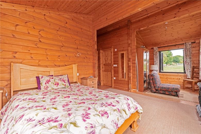 3 bedroom house, Station Road, Tilbrook PE28 - Available