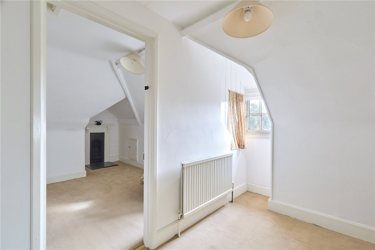 6 bedroom house, Station Road, Longstanton CB24 - Available