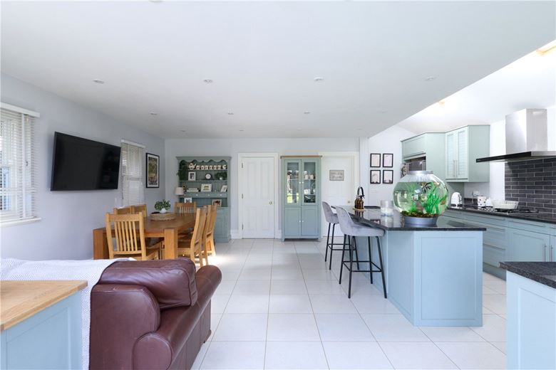 5 bedroom house, Water Lane, Oakington CB24 - Available