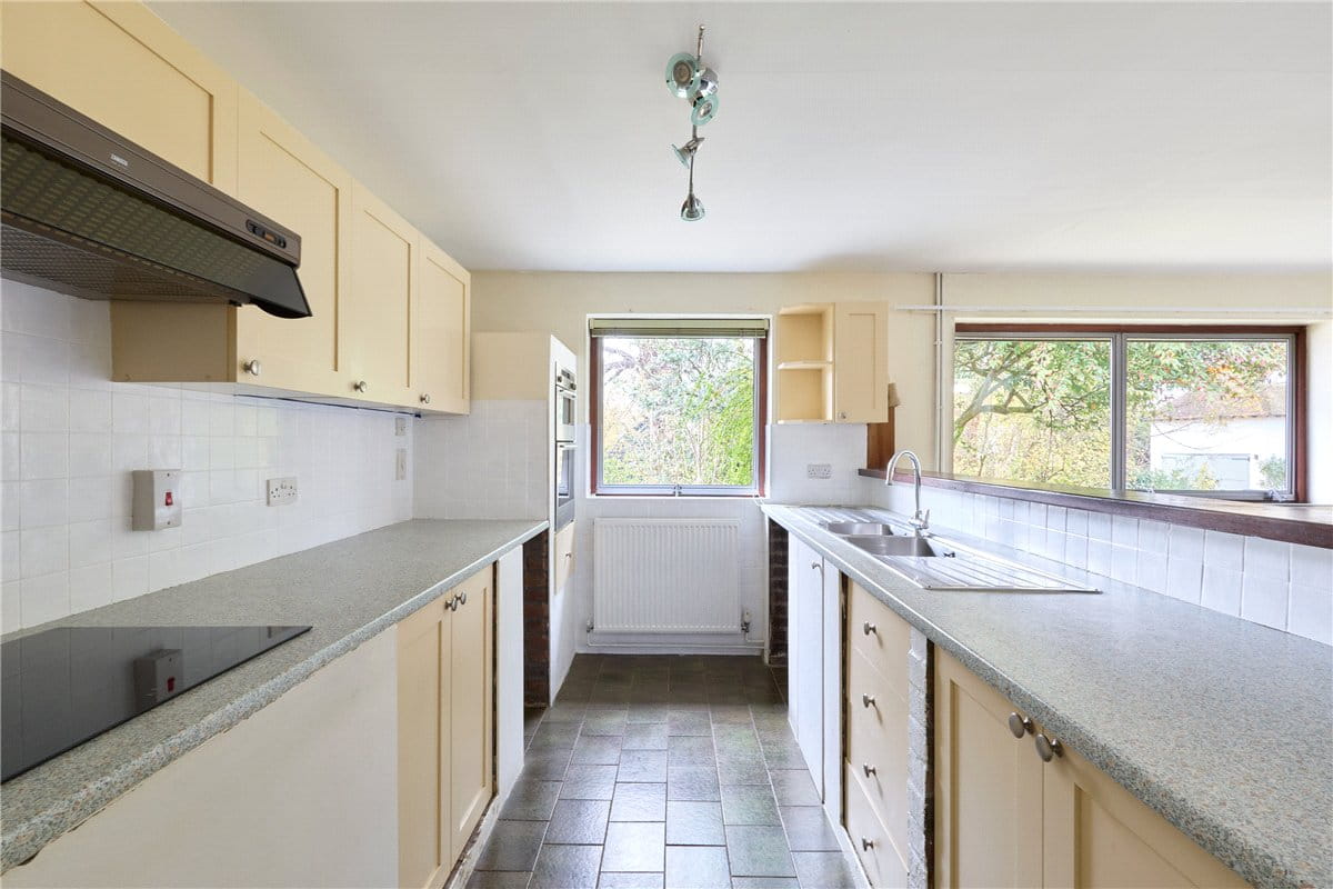 6 bedroom bungalow, Church Street, Thriplow SG8 - Available